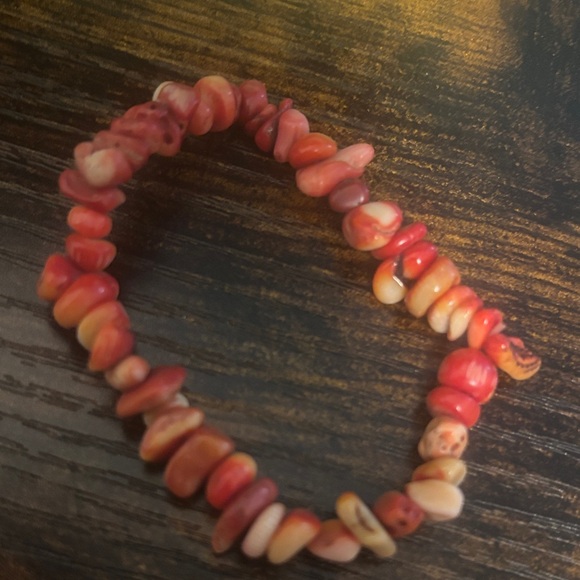 Elegant Red Coral Bracelet - Picture 2 of 3
